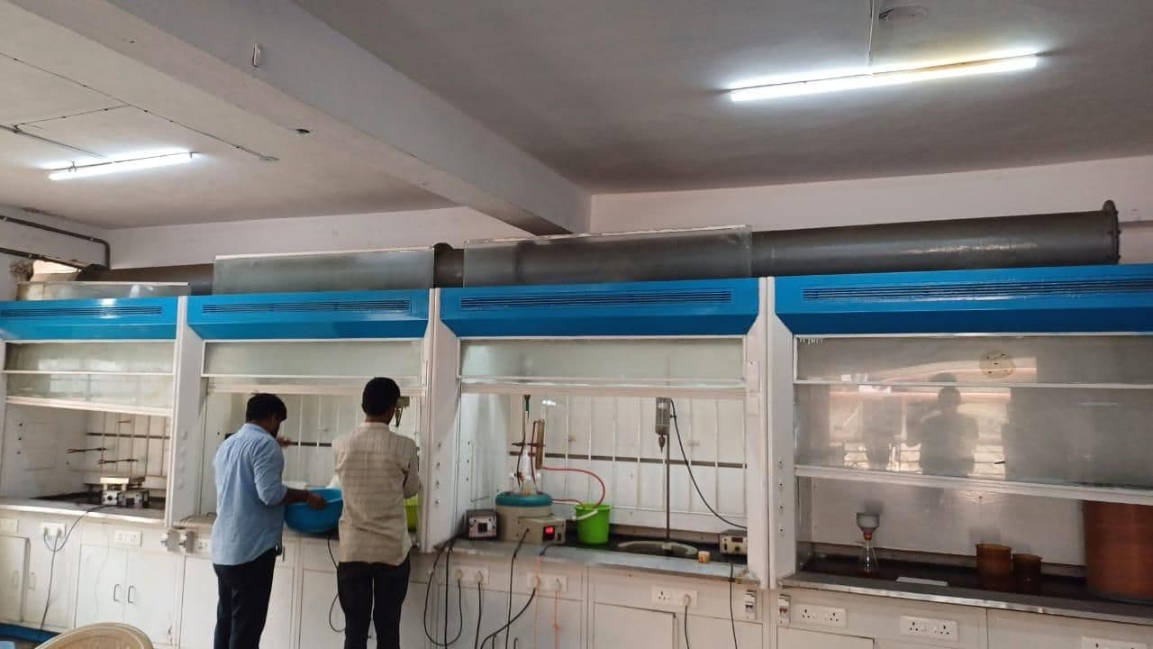 Laboratory synthesis workspace